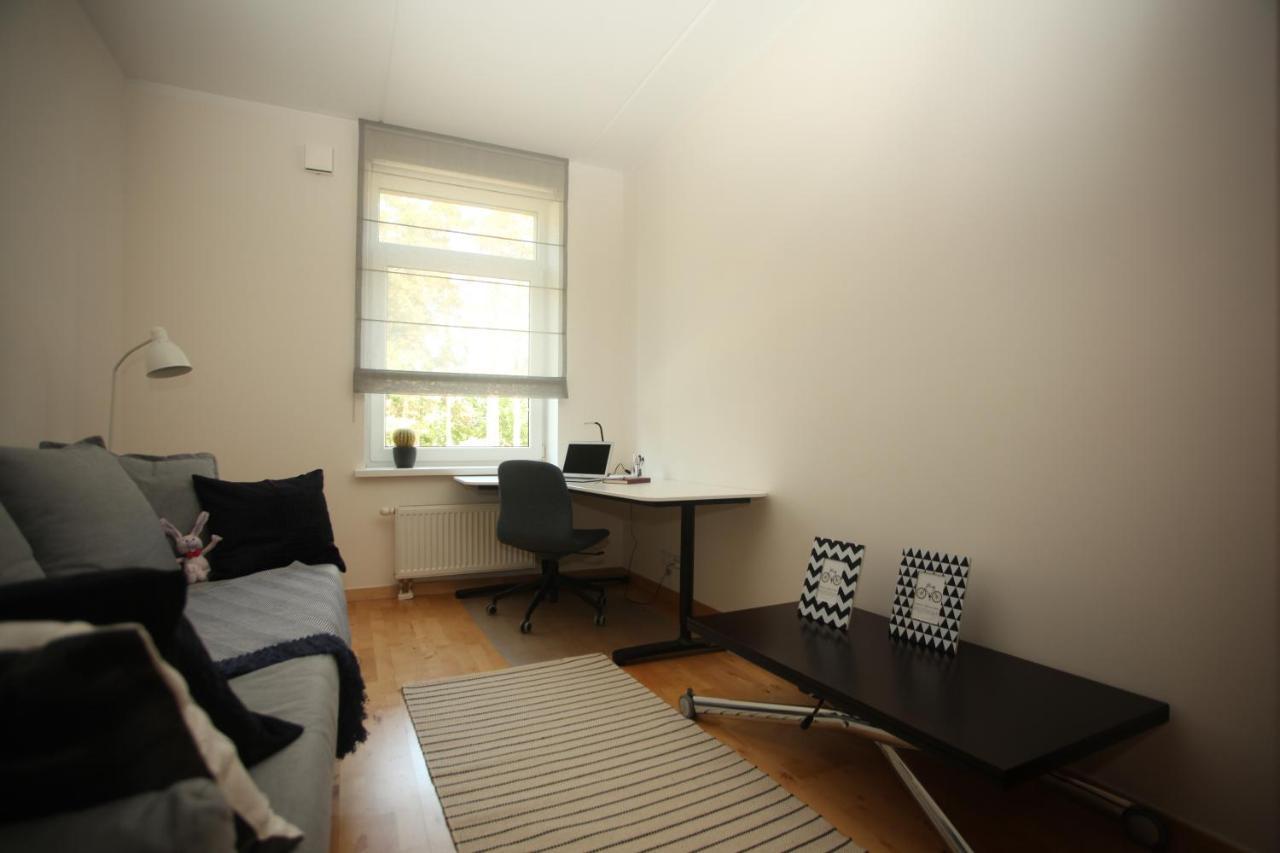 Cozy Home Apartment Kaivas, Free Parking, Self Check-In Riga Bagian luar foto