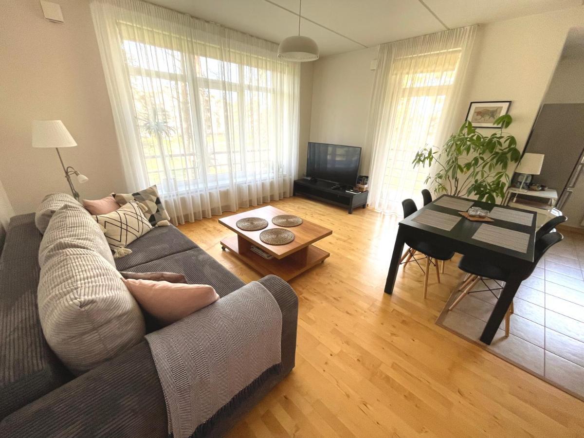 Cozy Home Apartment Kaivas, Free Parking, Self Check-In Riga Bagian luar foto